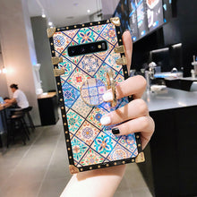 Load image into Gallery viewer, 图腾四方形三星S10手机壳S10e民族风S9plus四方S8+蓝光note9指环支架note8电镀菱格直角指环扣全包防摔硅胶女