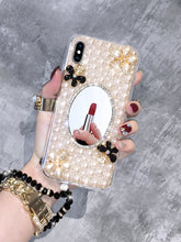 Load image into Gallery viewer, 苹果X手机壳xsmax珍珠8plus补妆镜子iphonexr硅胶6s水钻6splus全包透明边iPhone7花朵8x镜面7p水晶手绳8潮女