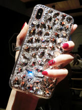 Load image into Gallery viewer, 满钻苹果x手机壳女7plus网红iPhoneXR奢华8个性创意xs新款max潮女